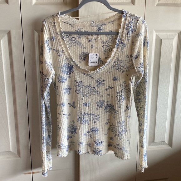 Free People NWT Clover Floral Long Sleeve 100% Cotton Thermal Top size medium - Picture 5 of 13